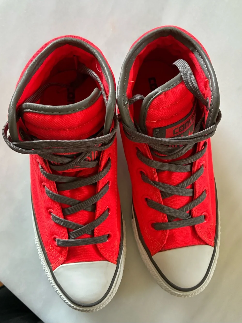 Converse Kids' neon orange Red High-Top Sneakers all star Chuck Taylor 5.5